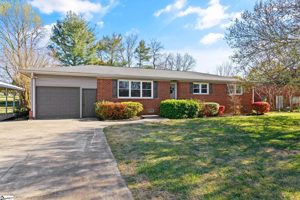 1 Circle Dr, Mauldin, SC 29662 - photo 1