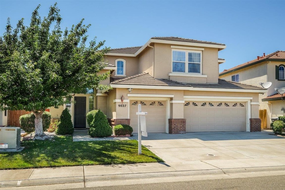 Gorgeous 4 Bedroom 3 Bath home!
