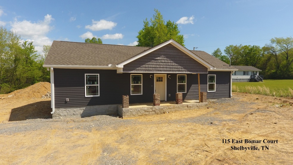 115 E Bomar Ct, Shelbyville, TN 37160 - photo 1