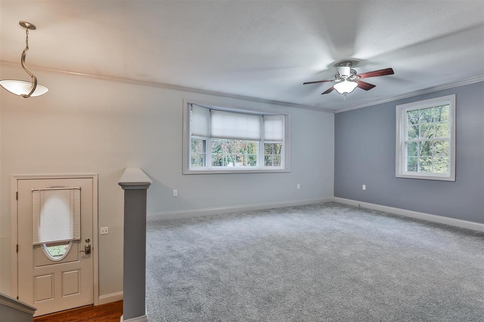 34 Kienia Rd, Hudson, NH 03051 - photo 1