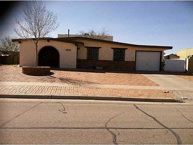 1607 Opossum Cir, Horizon City, TX 79928 - photo 1