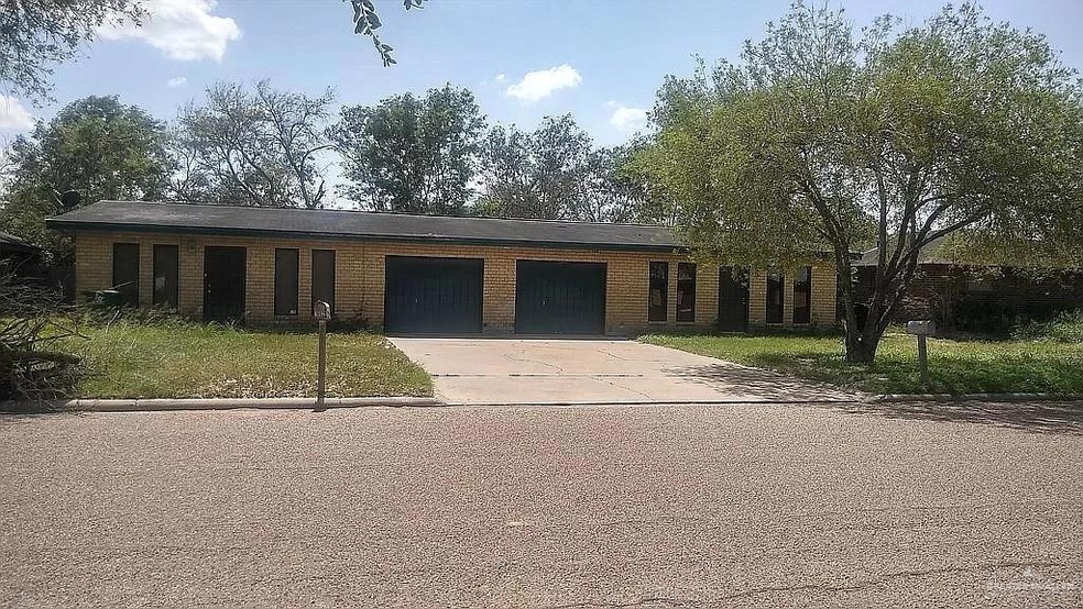 1602 S Orange Ave, Weslaco, TX 78596 - photo 1