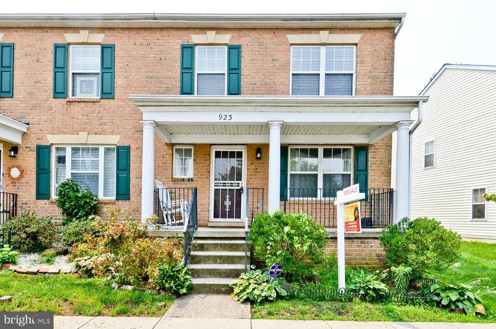 923 Blakney Ln SE, Washington, DC 20032 - photo 1