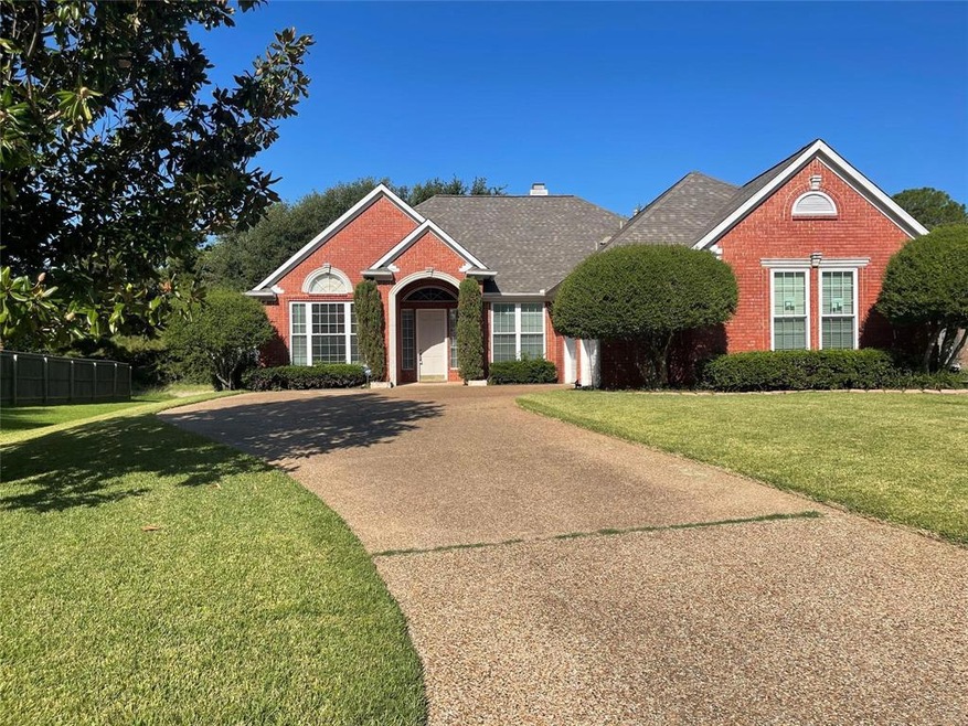 716 Ticonderoga Dr, Denton, TX 76205 - photo 1