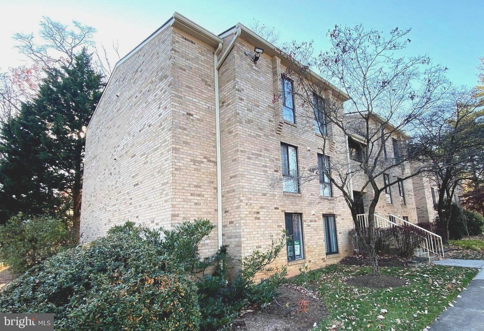 2322 Freetown Ct unit 1B, Reston, VA 20191 - photo 1