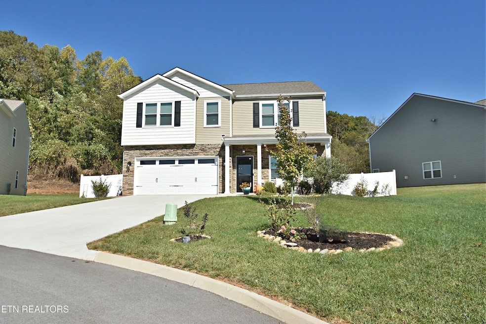 Pending $490,000 • Co-Listing Agent
