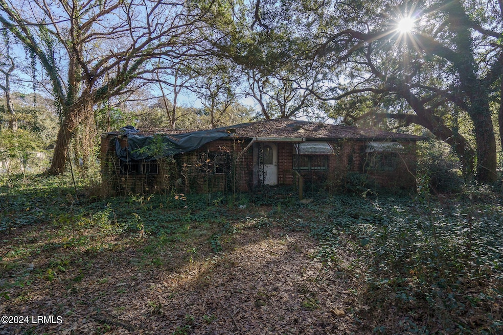 Mai Ashley - 16 Shadow Lane, Seabrook, S