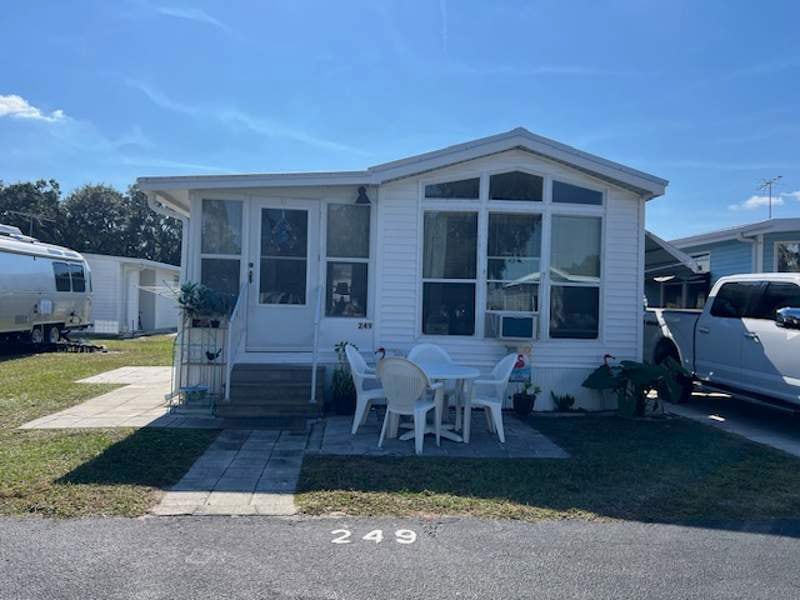 37400 Chancey Rd unit 249, Zephyrhills, FL 33541 - photo 1