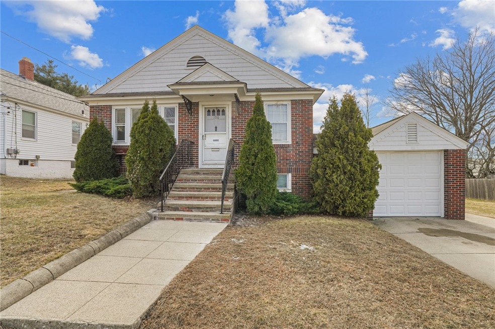 196 Wardlaw Ave, Providence, RI 02908 - photo 1
