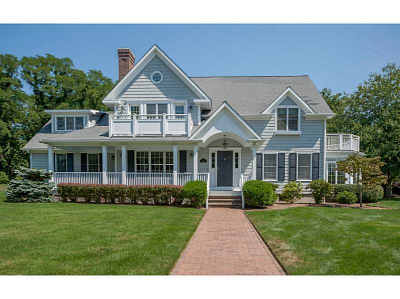 24 Windward Cir, Warwick, RI 02889 - photo 1