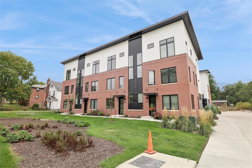 4828 Ingersoll Ave, Des Moines, IA 50312 - photo 1