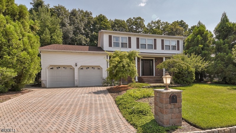 93 Point View Pkwy, Wayne, NJ 07470 - photo 1