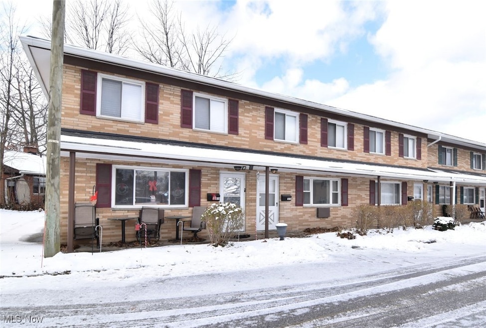 1616 Lee Terrace Dr unit C9, Wickliffe, OH 44092 - photo 1
