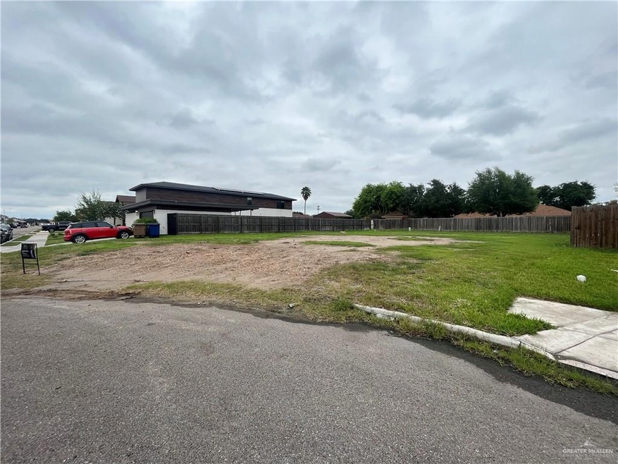 1605 Red River Ave, Edinburg, TX 78539 - photo 1