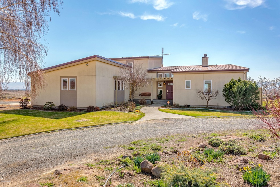 360 Chase Road 3.17.20-25