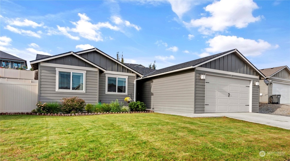 2169 Maryhill St, East Wenatchee, WA 98802 - photo 1