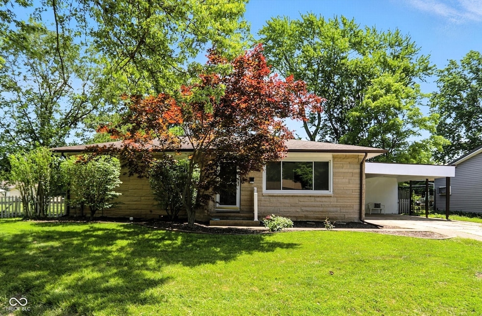 2811 Beech Dr, Columbus, IN 47203 - photo 1