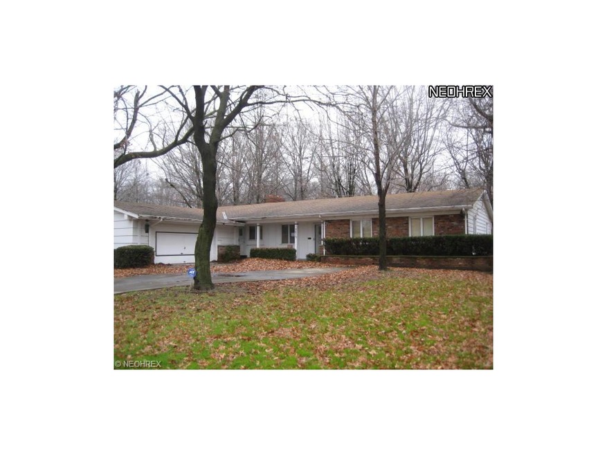 2073 Lee Blvd.