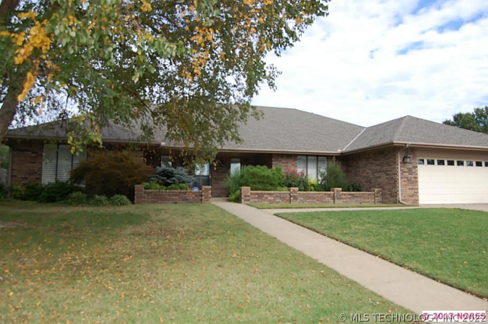 2604 Kensington Way, Bartlesville, OK 74006 - photo 1