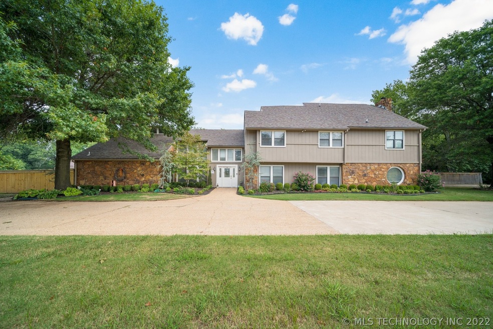 10135 E 470 Rd, Claremore, OK 74017 - photo 1