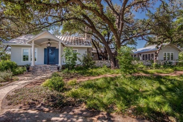 901 S Bowie St, Fredericksburg, TX 78624 - photo 1