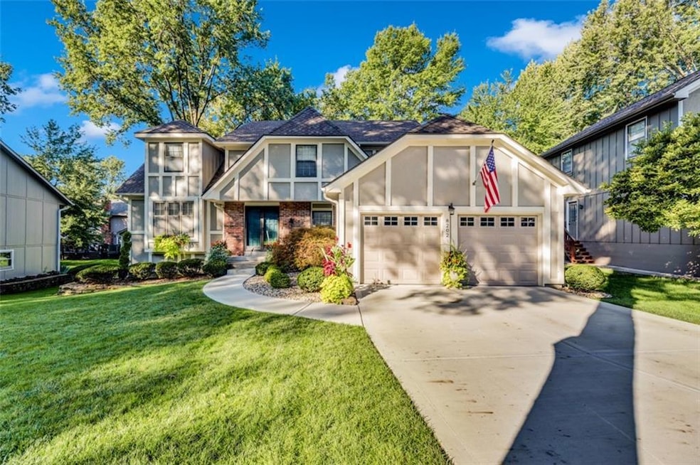 8202 Rosehill Rd, Lenexa, KS 66215 - photo 1