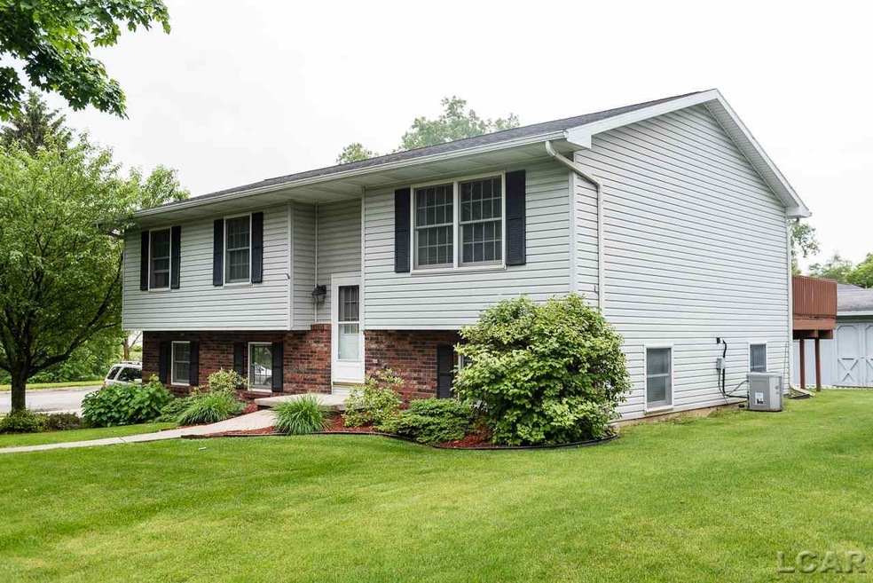 576 S Scott St, Adrian, MI 49221 - photo 1