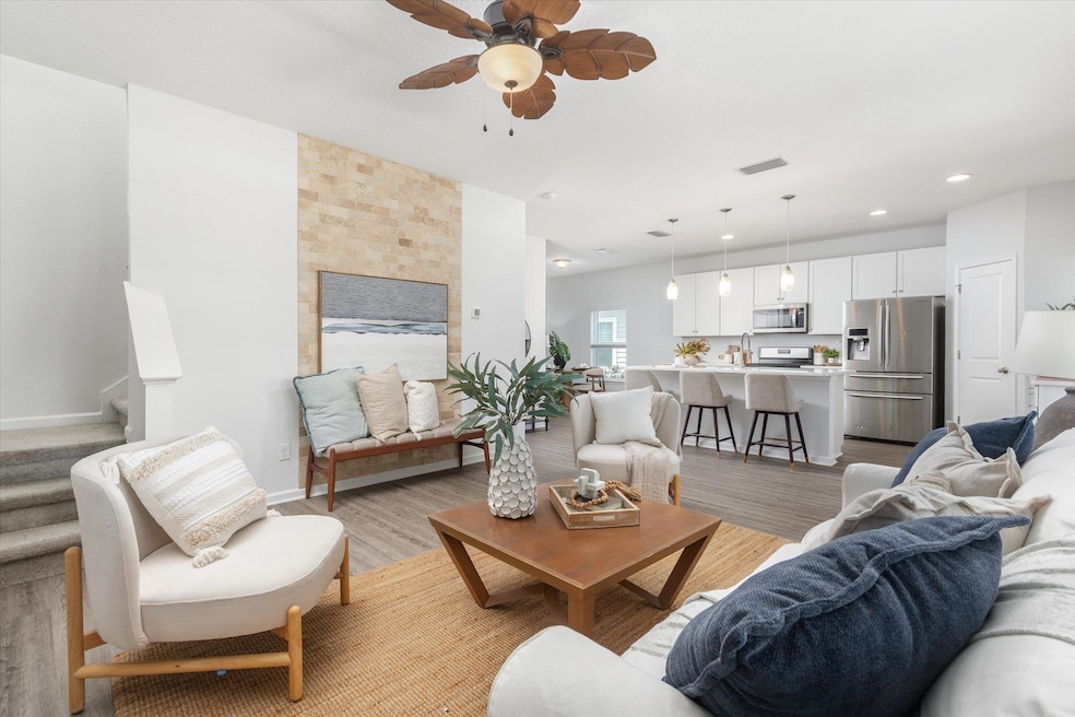 Under Contract $385,000