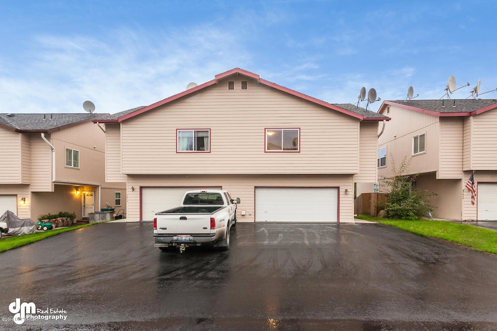 7617 Melody Commons Court-large-026-12-E