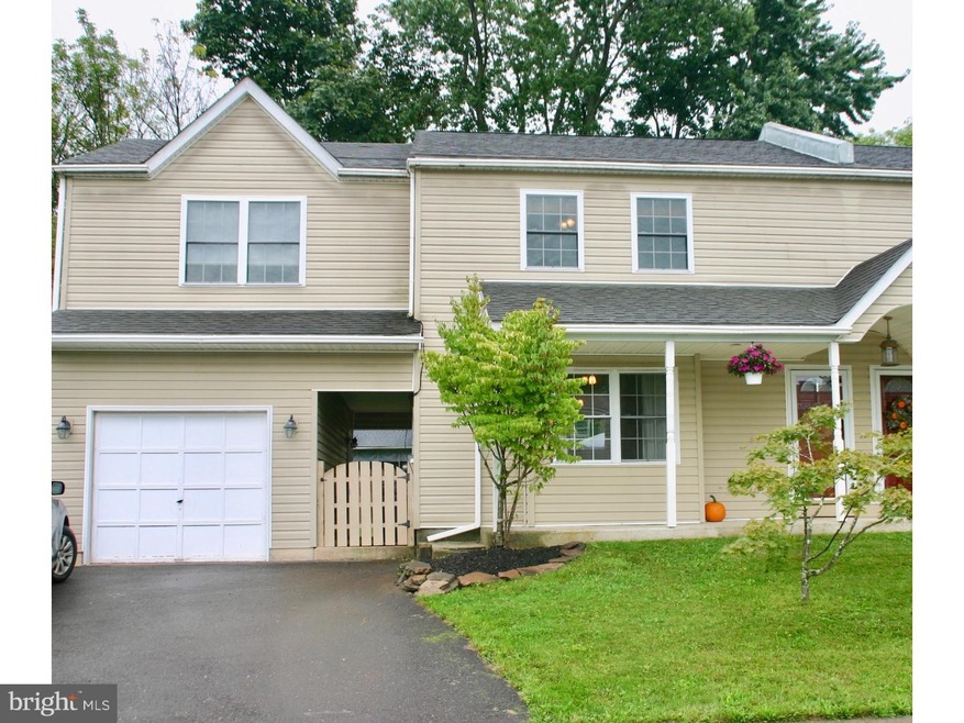 19 S Chestnut Ct, Perkasie, PA 18944 - photo 1