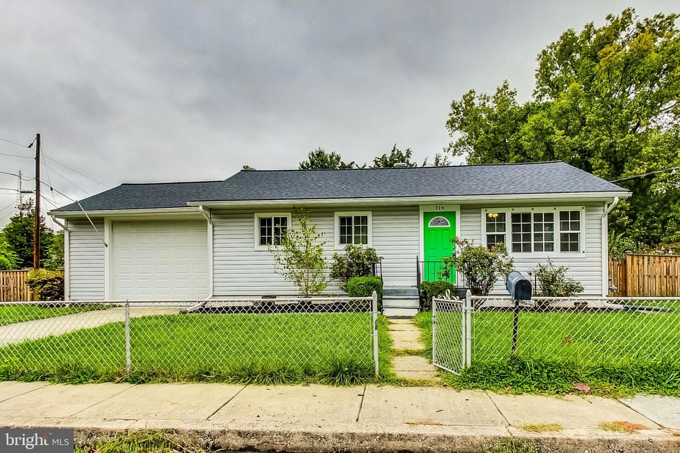 714 Raynor Ave, Catonsville, MD 21228 - photo 1