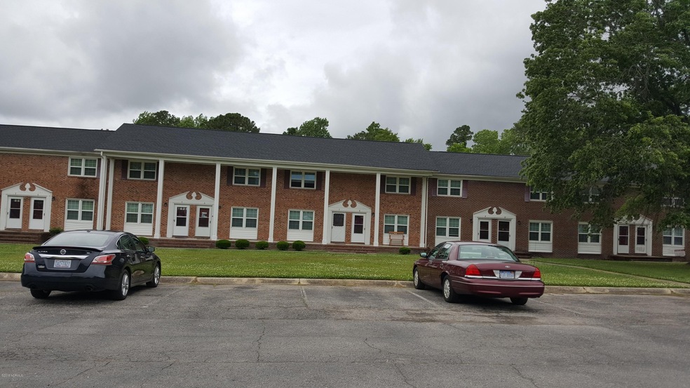 331 Richlands Ave unit 4, Jacksonville, NC 28540 - photo 1