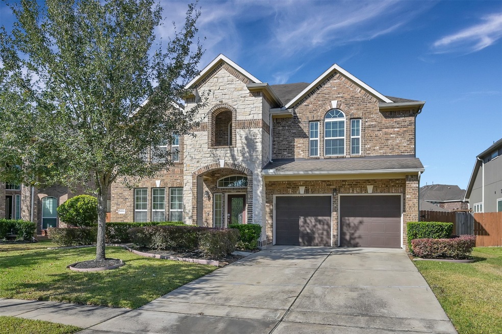 Welcome to 16914 Huttons Court!