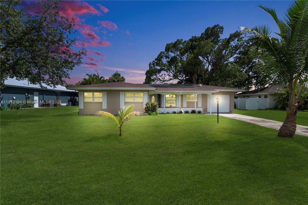 246 SE 44th St, Cape Coral, FL 33904 - photo 1