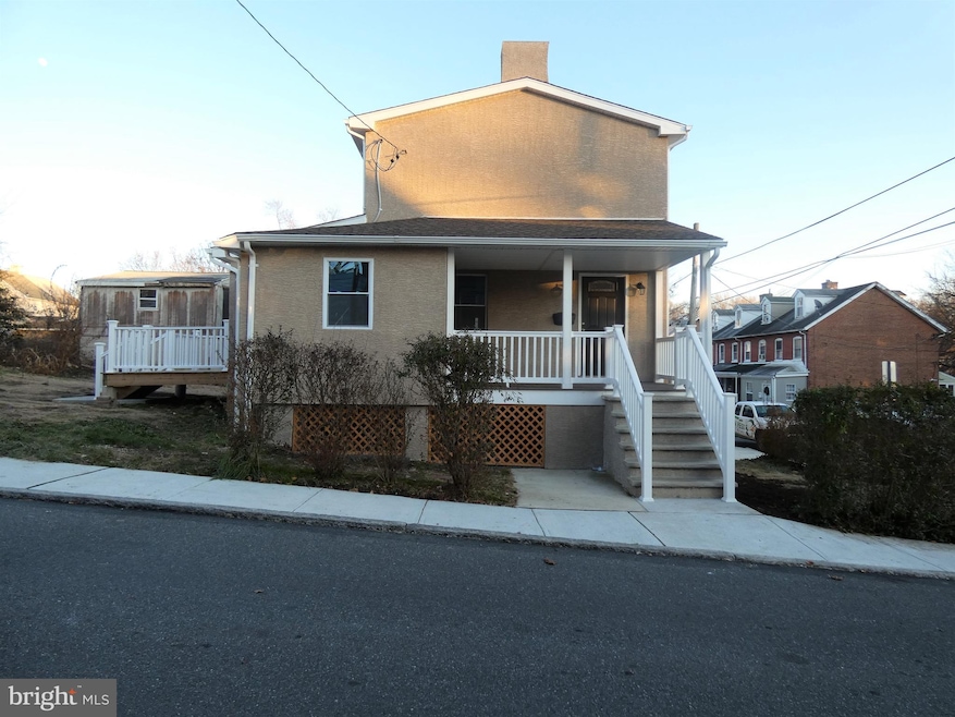 21 4th St, Brookhaven, PA 19015 - photo 1