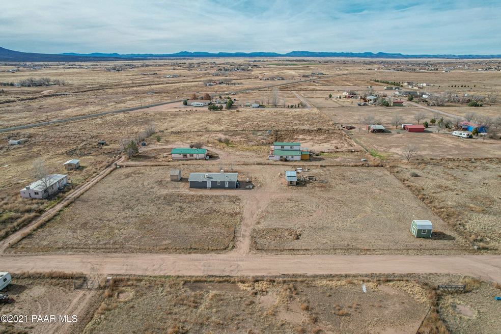25100 N Larita Rd, Paulden, AZ 86334 - photo 1
