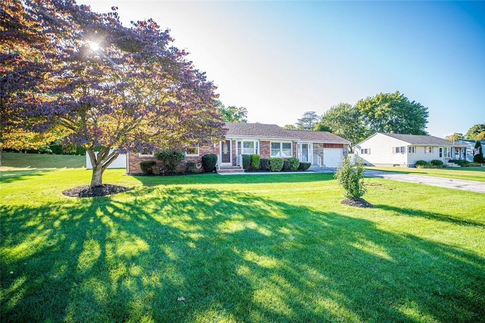 10 Sprague St, Greenville, RI 02828 - photo 1