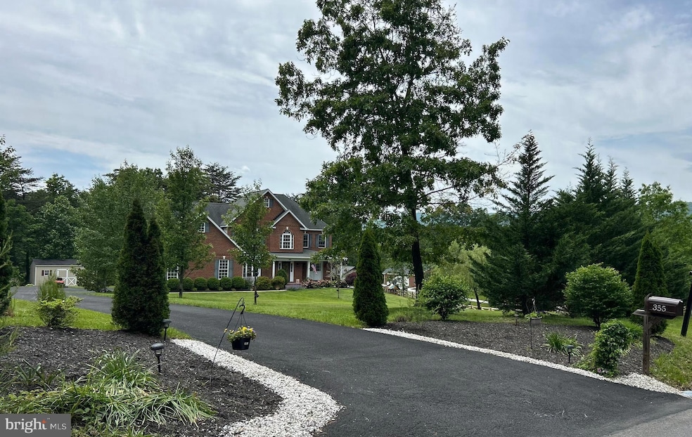 For Sale $679,000 • Co-Listing Agent