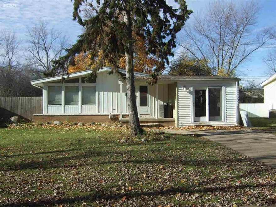 726 Fitzner Dr, Davison, MI 48423 - photo 1