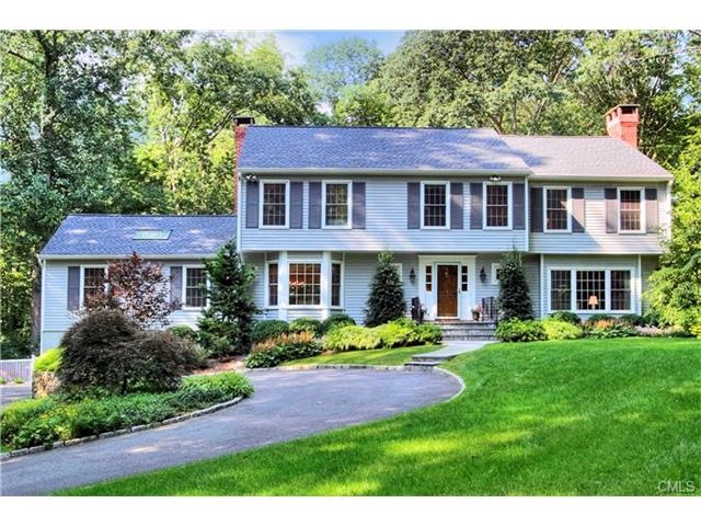 3CharcoalHillCommon.com  A 5 br/3.5 bath colonial.