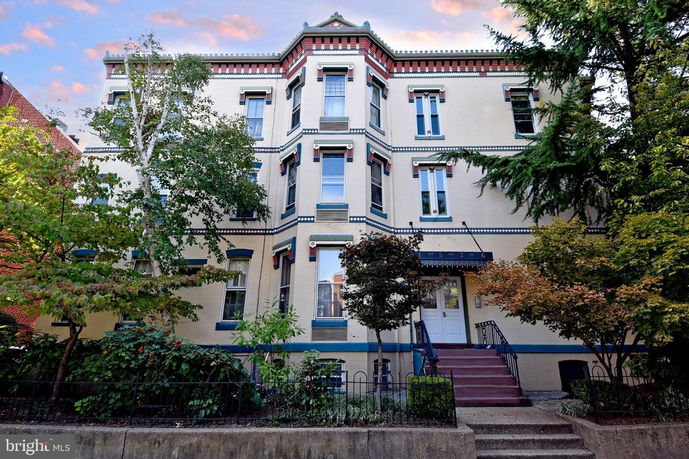 1536 15th St NW unit 5, Washington, DC 20005 - photo 1