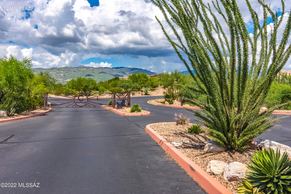 8321 S Triangle R Ranch