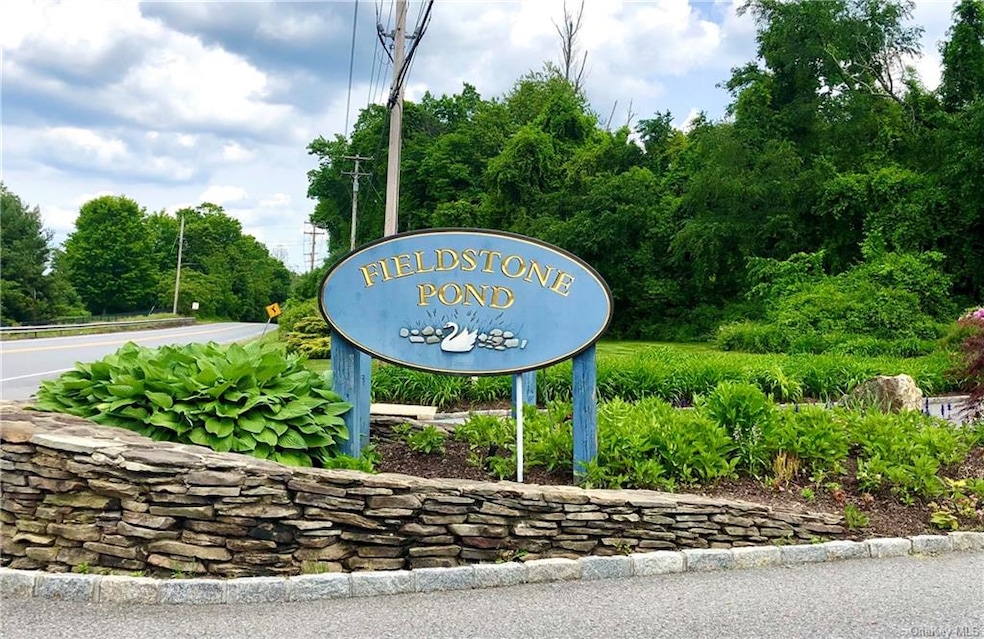 204 Bentley Ct, Brewster, NY 10509 - photo 1