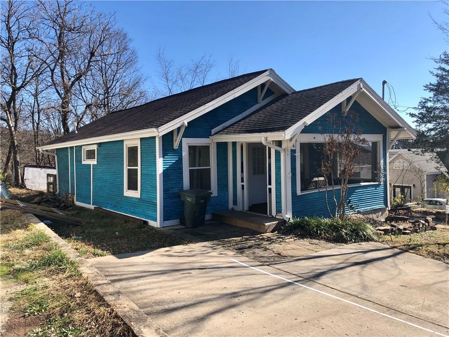 226 S College Ave, Fayetteville, AR 72701 - photo 1