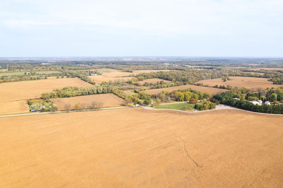 7093 Forest Preserve Rd, Rockton, IL 61072 - photo 1