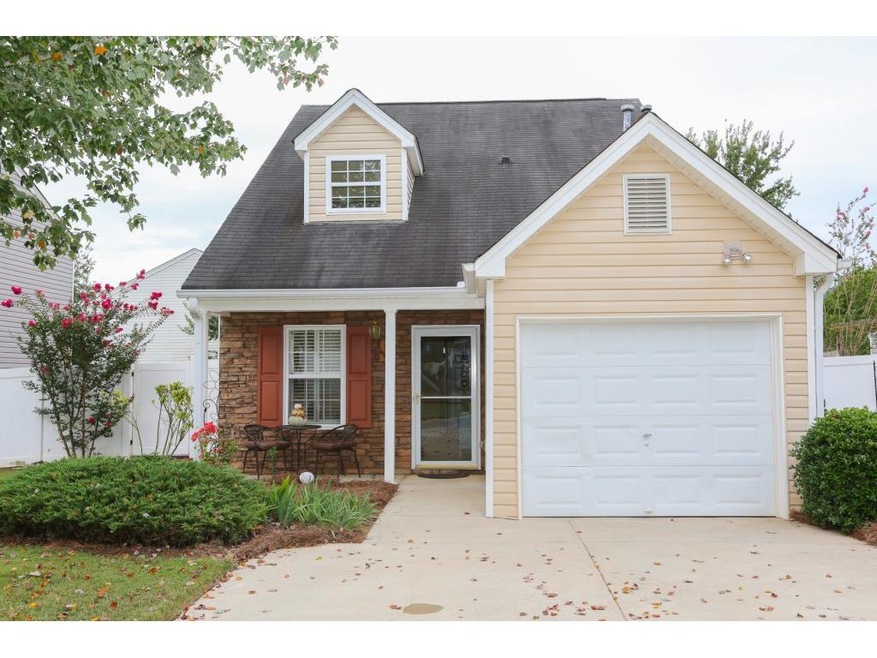 Charming, move in ready home in Holly Springs neig