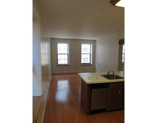 7 Henchman St unit 505, Boston, MA 02113 - photo 1