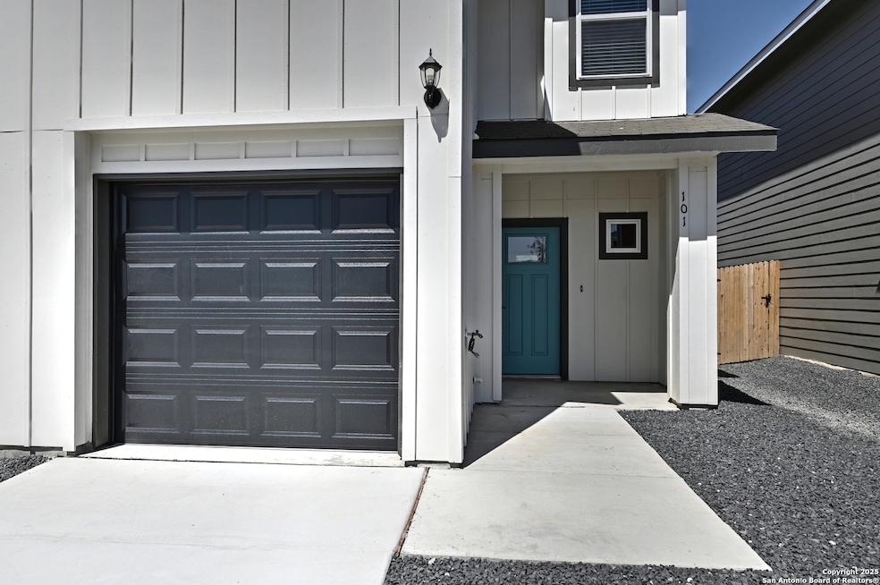 11323 Clearmine St unit 104, San Antonio, TX 78224 - photo 1