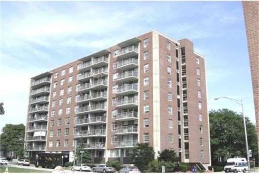 Executive House unit 707, Worcester, MA 01609 - photo 1