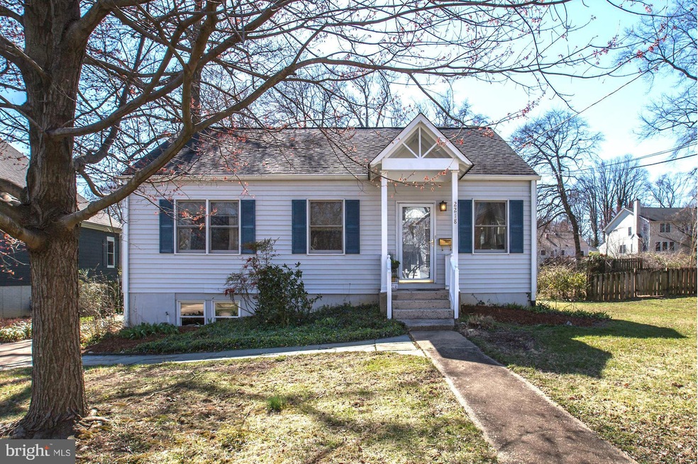 2218 Orchid Dr, Falls Church, VA 22046 - photo 1